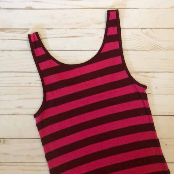 Old Navy tank top - Picture 4 of 4